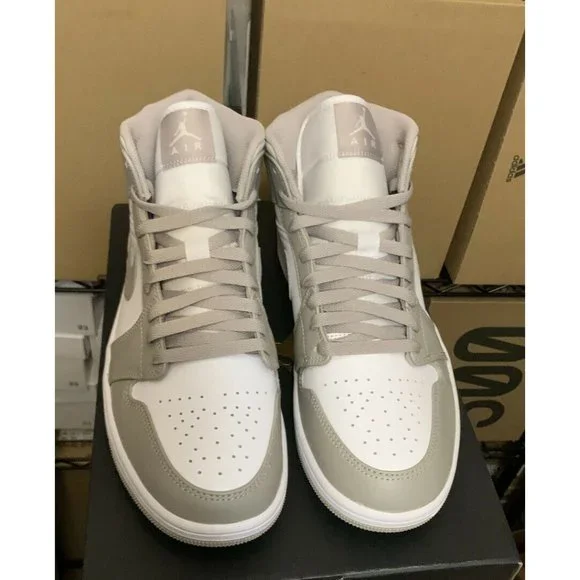 Nike Air Jordan 1 Mid Linen College Grey Light Bone White Shoes 554724-082 - Picture 2 of 6